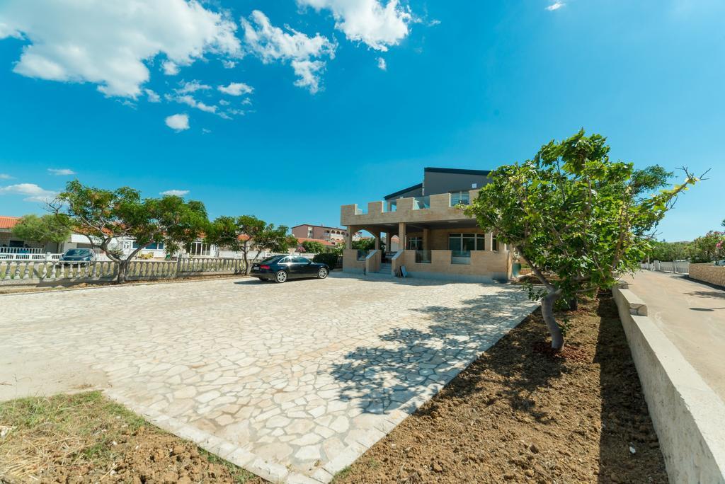 Apartments Mavracic Vir Ngoại thất bức ảnh